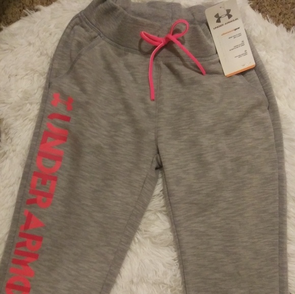 Girls under armour Capri sweat pants - Picture 1 of 6